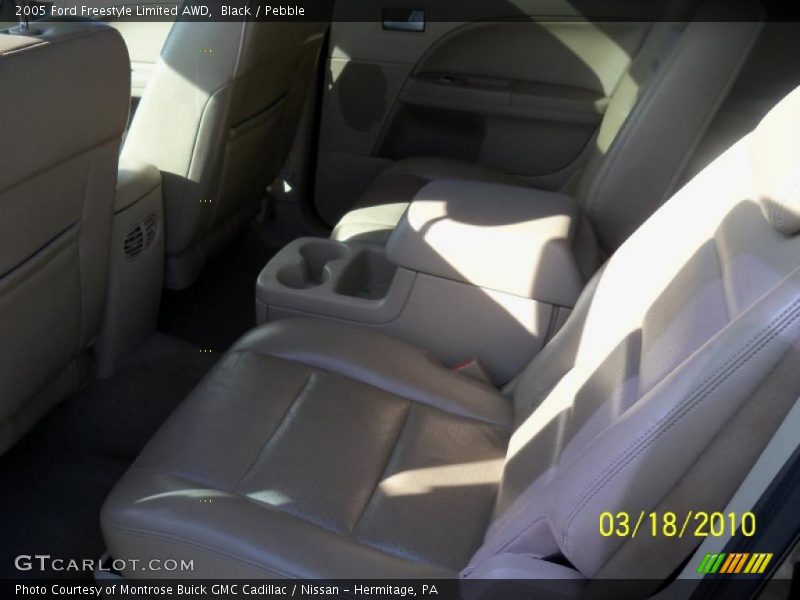 Black / Pebble 2005 Ford Freestyle Limited AWD