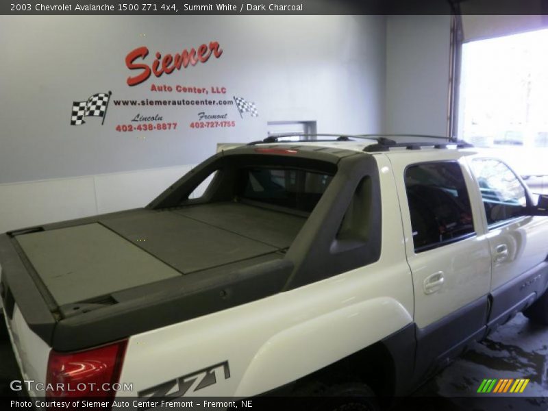 Summit White / Dark Charcoal 2003 Chevrolet Avalanche 1500 Z71 4x4