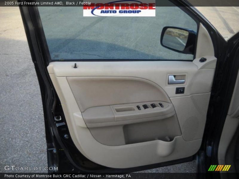 Black / Pebble 2005 Ford Freestyle Limited AWD