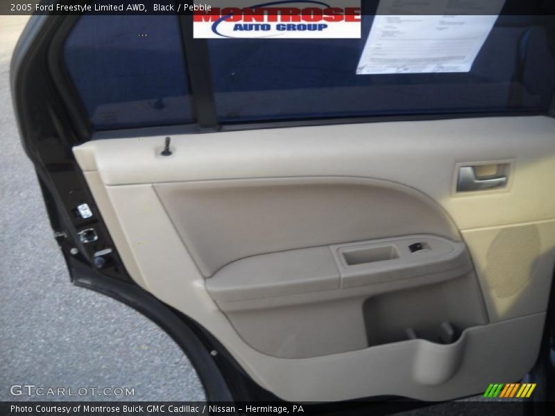 Black / Pebble 2005 Ford Freestyle Limited AWD