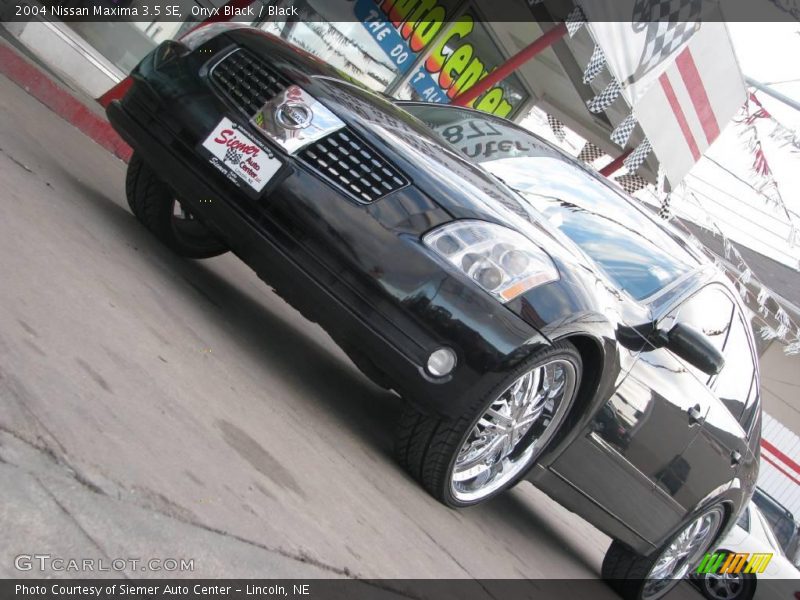 Onyx Black / Black 2004 Nissan Maxima 3.5 SE