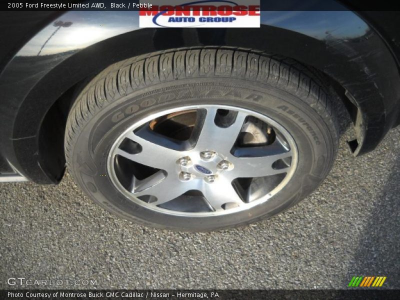 Black / Pebble 2005 Ford Freestyle Limited AWD