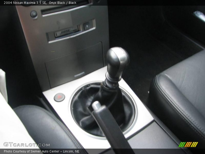 Onyx Black / Black 2004 Nissan Maxima 3.5 SE