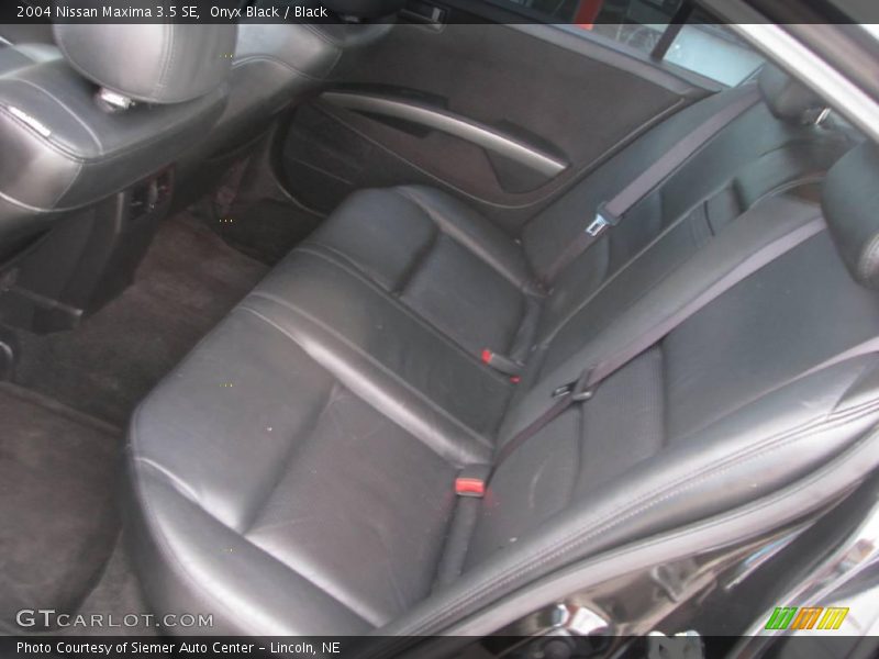 Onyx Black / Black 2004 Nissan Maxima 3.5 SE