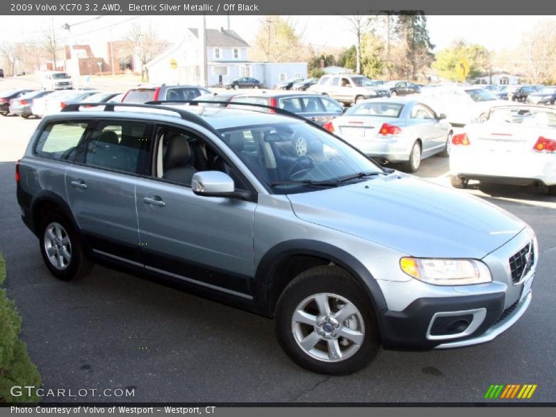Electric Silver Metallic / Off Black 2009 Volvo XC70 3.2 AWD