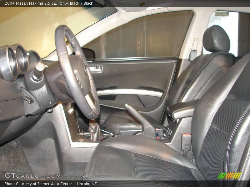 Onyx Black / Black 2004 Nissan Maxima 3.5 SE