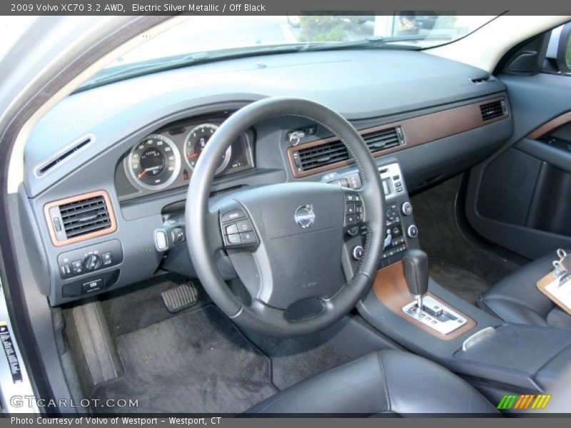 Electric Silver Metallic / Off Black 2009 Volvo XC70 3.2 AWD