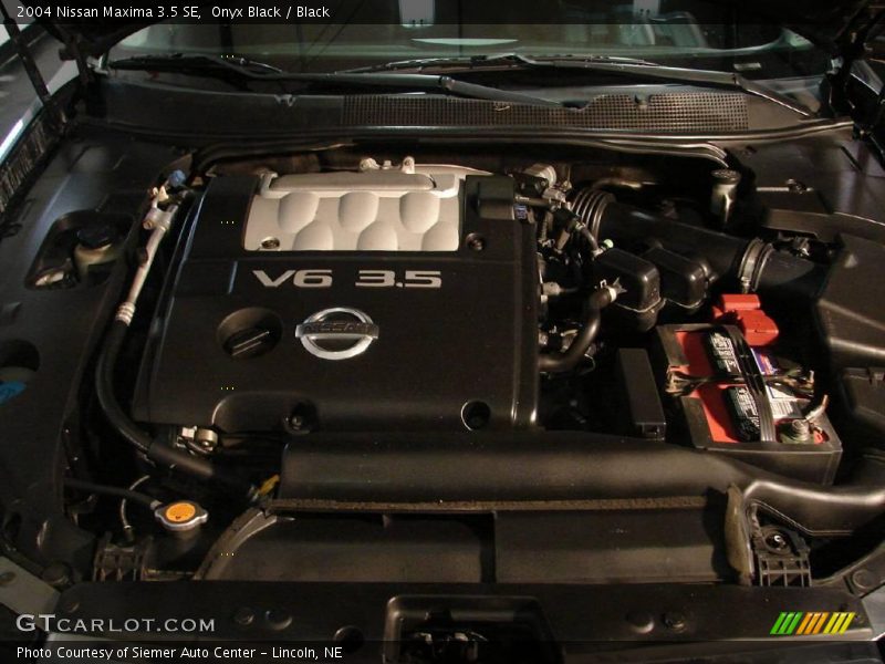 Onyx Black / Black 2004 Nissan Maxima 3.5 SE