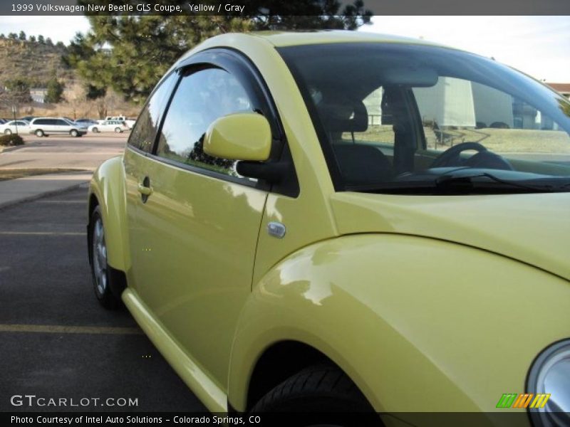 Yellow / Gray 1999 Volkswagen New Beetle GLS Coupe