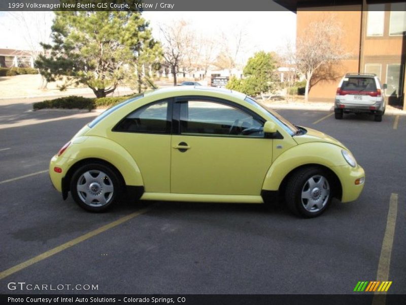 Yellow / Gray 1999 Volkswagen New Beetle GLS Coupe