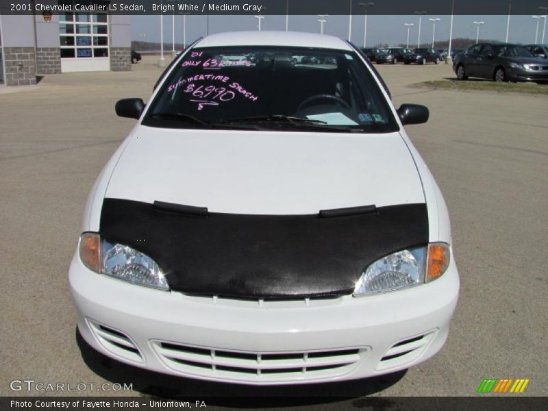 Bright White / Medium Gray 2001 Chevrolet Cavalier LS Sedan