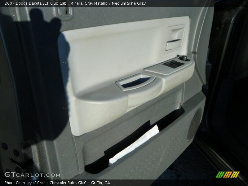Mineral Gray Metallic / Medium Slate Gray 2007 Dodge Dakota SLT Club Cab
