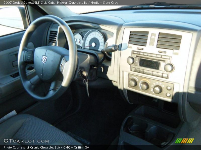 Mineral Gray Metallic / Medium Slate Gray 2007 Dodge Dakota SLT Club Cab
