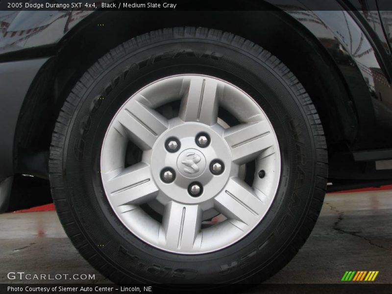 Black / Medium Slate Gray 2005 Dodge Durango SXT 4x4