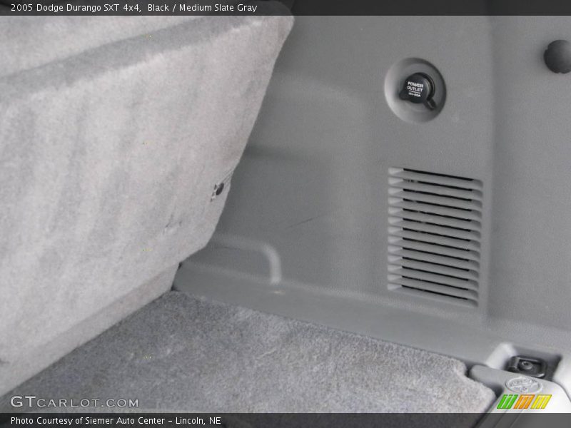 Black / Medium Slate Gray 2005 Dodge Durango SXT 4x4