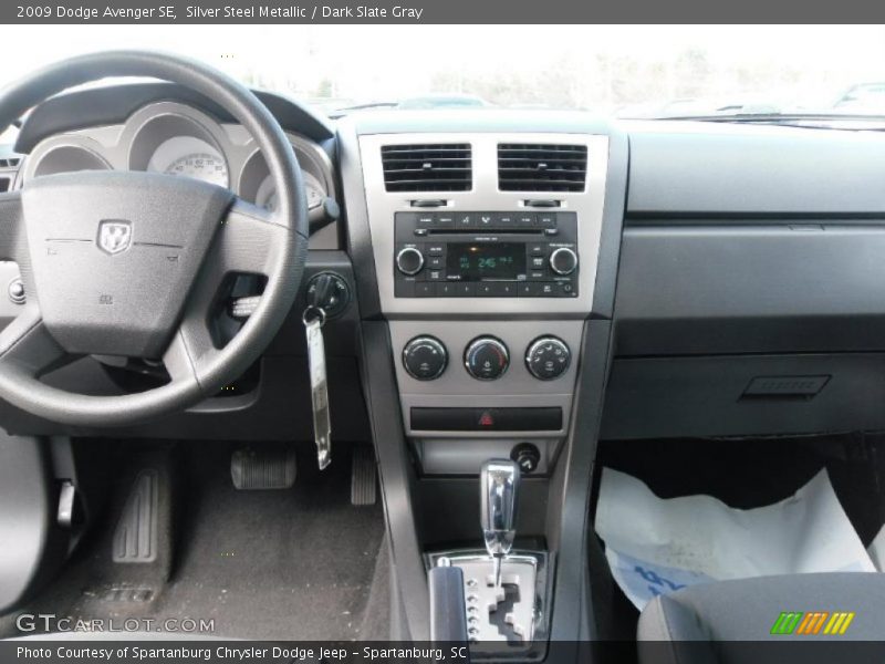 Silver Steel Metallic / Dark Slate Gray 2009 Dodge Avenger SE