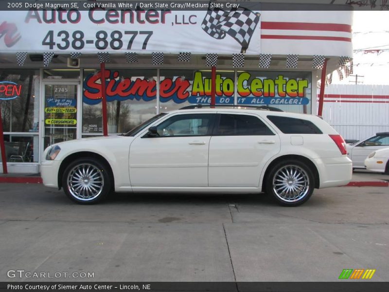 Cool Vanilla White / Dark Slate Gray/Medium Slate Gray 2005 Dodge Magnum SE