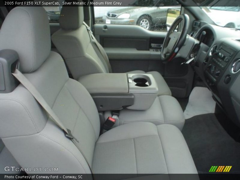 Silver Metallic / Medium Flint Grey 2005 Ford F150 XLT SuperCab