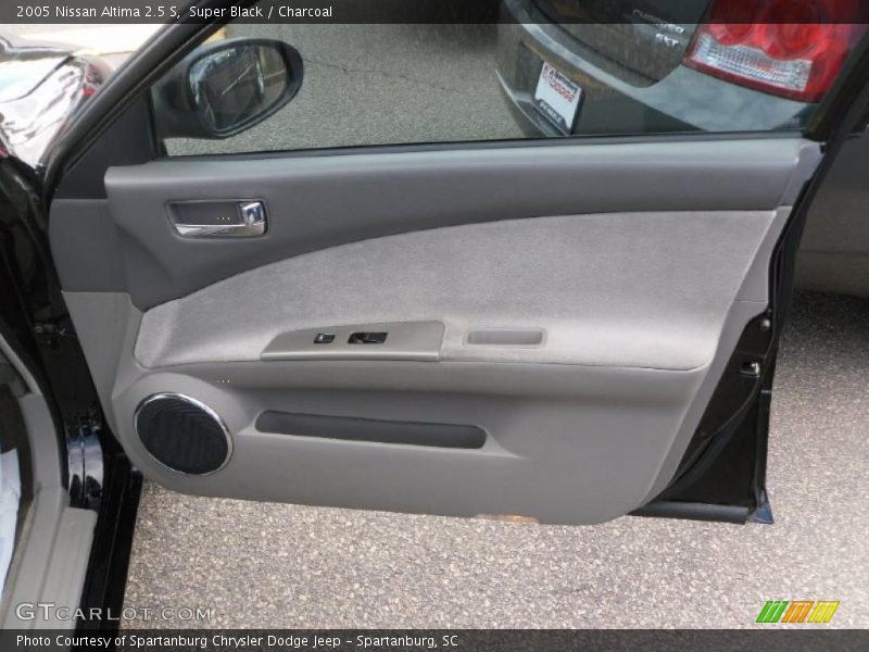 Super Black / Charcoal 2005 Nissan Altima 2.5 S