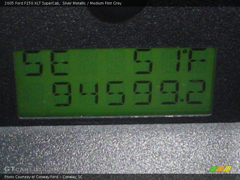 Silver Metallic / Medium Flint Grey 2005 Ford F150 XLT SuperCab