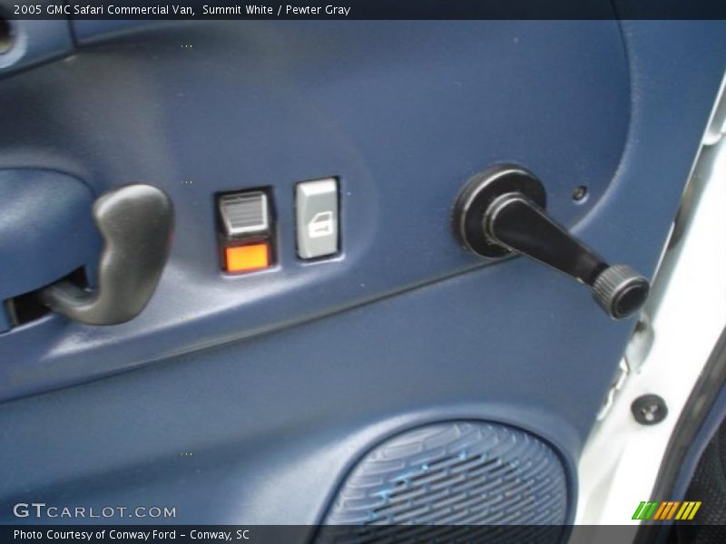 Summit White / Pewter Gray 2005 GMC Safari Commercial Van