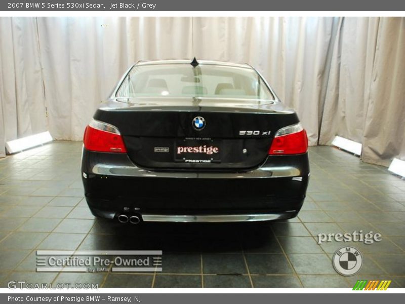 Jet Black / Grey 2007 BMW 5 Series 530xi Sedan