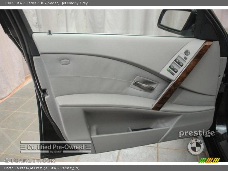 Jet Black / Grey 2007 BMW 5 Series 530xi Sedan