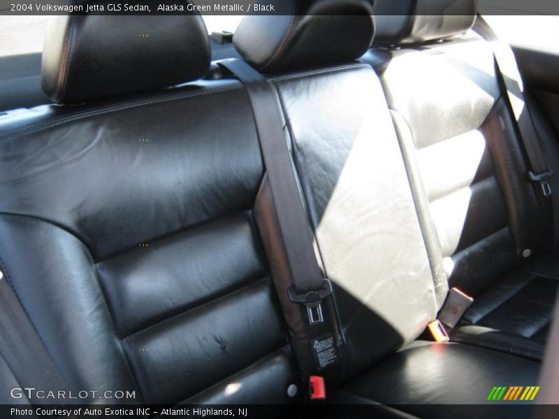 Alaska Green Metallic / Black 2004 Volkswagen Jetta GLS Sedan