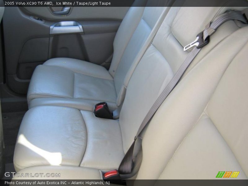 Ice White / Taupe/Light Taupe 2005 Volvo XC90 T6 AWD