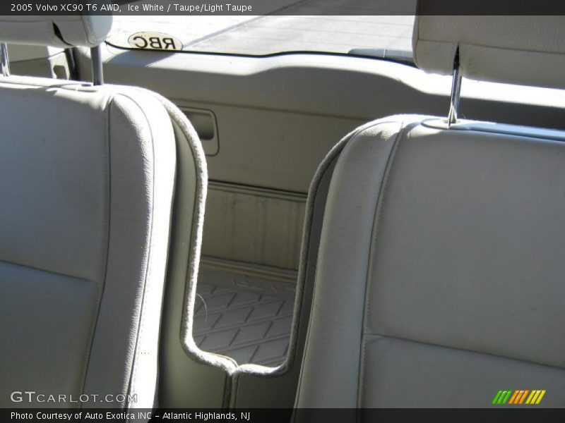 Ice White / Taupe/Light Taupe 2005 Volvo XC90 T6 AWD