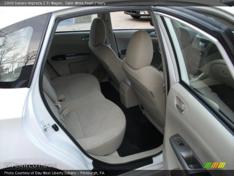 Satin White Pearl / Ivory 2009 Subaru Impreza 2.5i Wagon