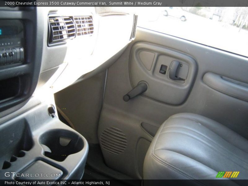 Summit White / Medium Gray 2000 Chevrolet Express 3500 Cutaway Commercial Van