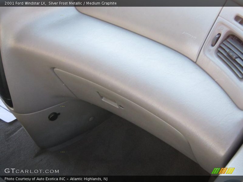 Silver Frost Metallic / Medium Graphite 2001 Ford Windstar LX