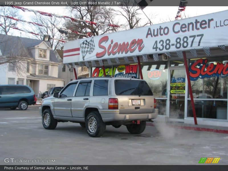 Light Drift Wood Metallic / Tan 1995 Jeep Grand Cherokee Orvis 4x4