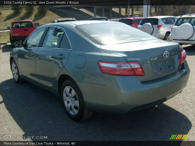 Aloe Green Metallic / Bisque 2009 Toyota Camry LE