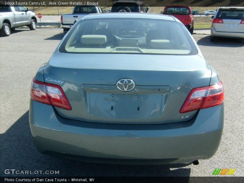 Aloe Green Metallic / Bisque 2009 Toyota Camry LE