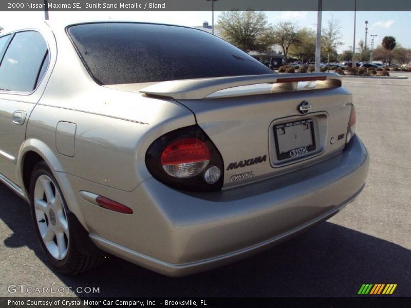 Sunlit Sand Metallic / Blond 2000 Nissan Maxima SE