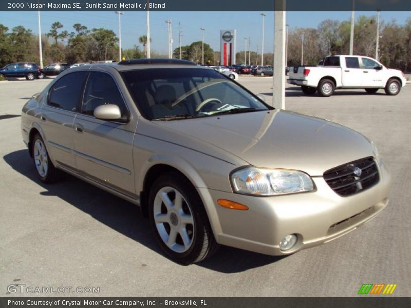 Sunlit Sand Metallic / Blond 2000 Nissan Maxima SE