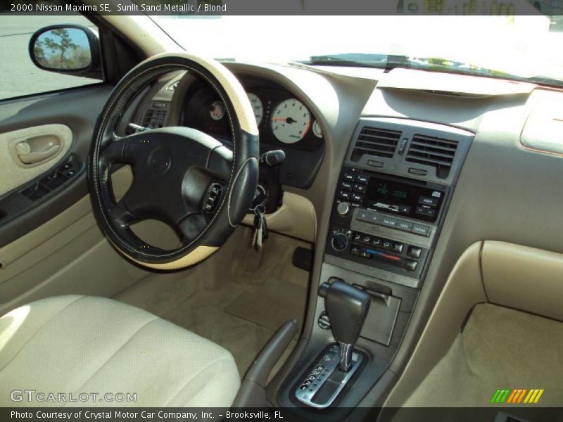 Sunlit Sand Metallic / Blond 2000 Nissan Maxima SE