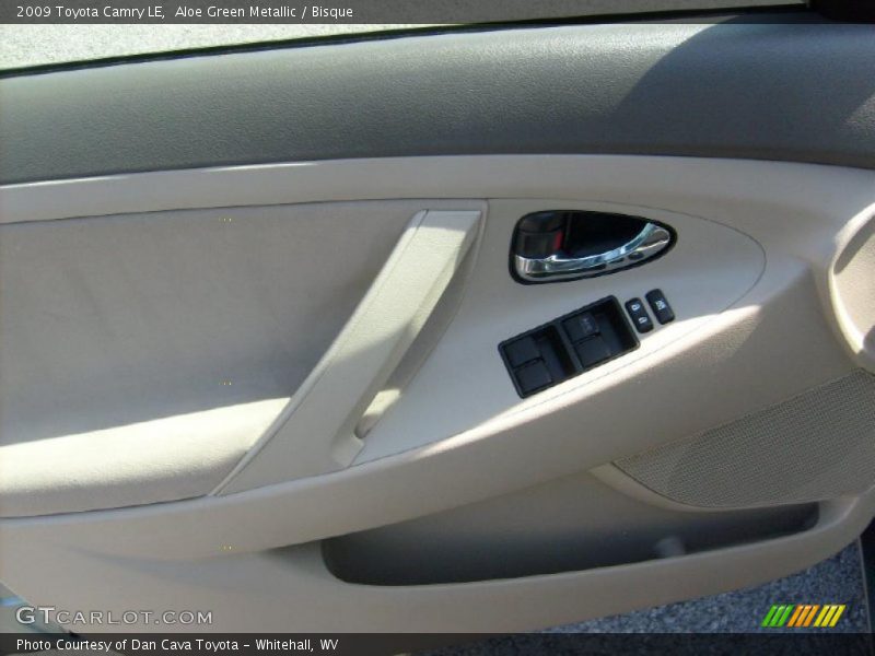 Aloe Green Metallic / Bisque 2009 Toyota Camry LE