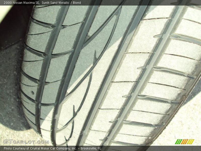 Sunlit Sand Metallic / Blond 2000 Nissan Maxima SE