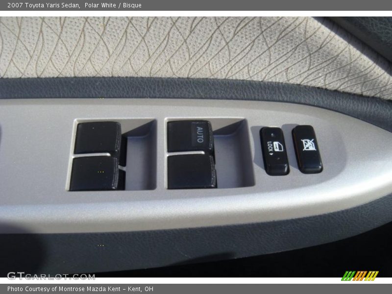 Polar White / Bisque 2007 Toyota Yaris Sedan