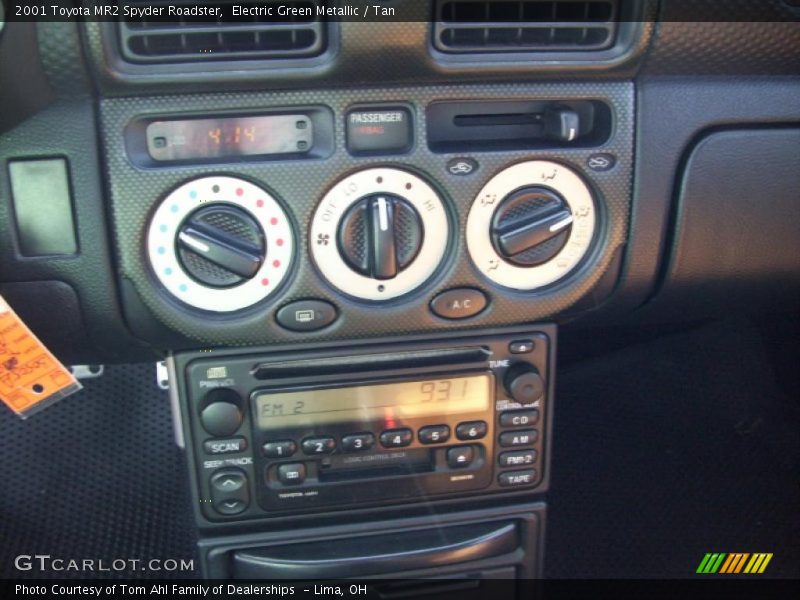 Electric Green Metallic / Tan 2001 Toyota MR2 Spyder Roadster