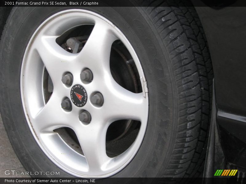 Black / Graphite 2001 Pontiac Grand Prix SE Sedan