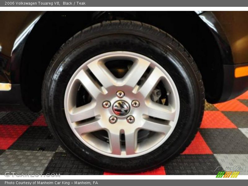 Black / Teak 2006 Volkswagen Touareg V8