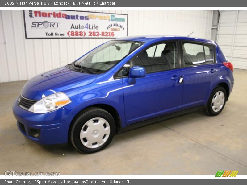 Blue Metallic / Charcoal 2009 Nissan Versa 1.8 S Hatchback