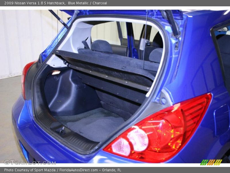 Blue Metallic / Charcoal 2009 Nissan Versa 1.8 S Hatchback