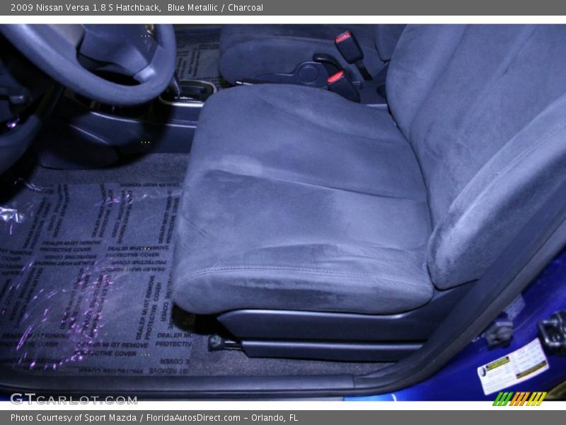 Blue Metallic / Charcoal 2009 Nissan Versa 1.8 S Hatchback