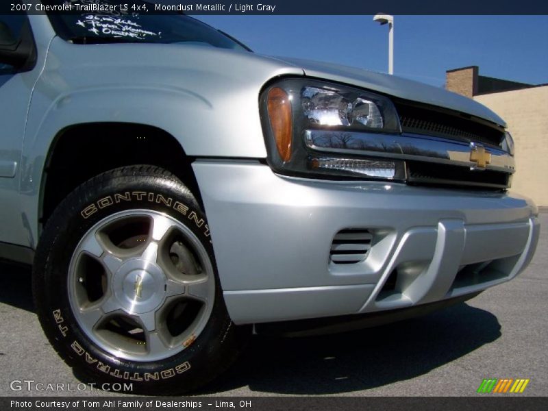 Moondust Metallic / Light Gray 2007 Chevrolet TrailBlazer LS 4x4