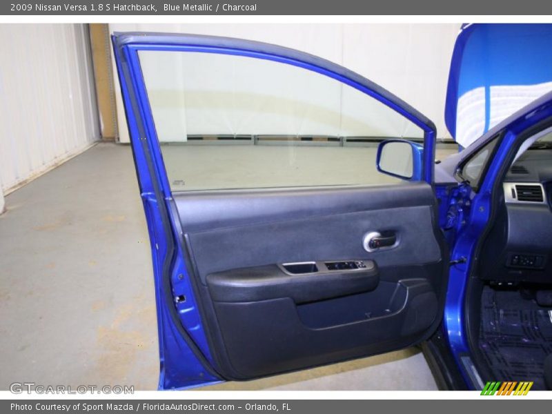 Blue Metallic / Charcoal 2009 Nissan Versa 1.8 S Hatchback